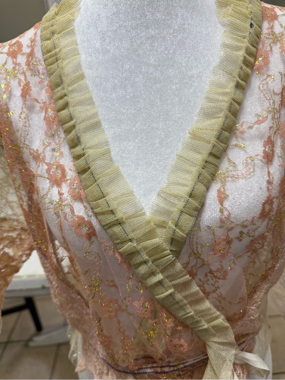 Free People Romantic Lace Wrap Top Boho Fairycore Ruffle Tie Front Size Large - Picture 2 of 13